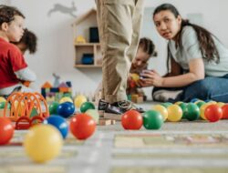 10 Tanda Bahaya Daycare yang Perlu Dihindari, Butuh Kamera CCTV?