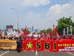 Kritik Serikat Buruh yang Dekat Kekuasaan Diangkat