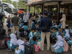Rombongan Wisata SD Negeri di Brebes Sempat Terlantar di Rest Area Kendal, Sekolah Ditipu Biro