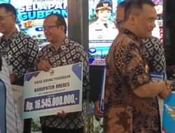Pemprov Jateng Gelontorkan Bantuan Rp40 Miliar untuk Brebes, Bupati Mitha: Kemiskinan Harus Dikeroyok Bersama