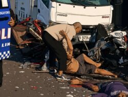 Truk Hino Tabrak Becak dan Empat Kendaraan di Pantura Tanjung Brebes, Satu Meninggal