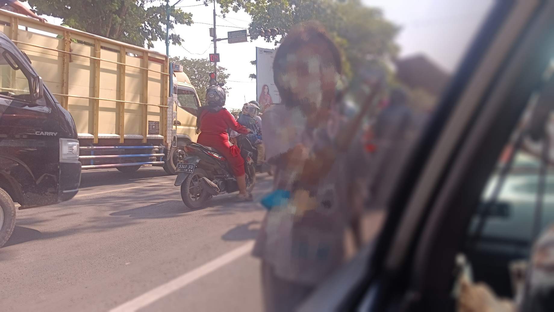 Pengemis Kecil di Brebes