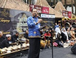 Ratiban Pandansari Brebes, Ribuan Warga Syukuri Hasil Bumi dan Lestarikan Tradisi Leluhur