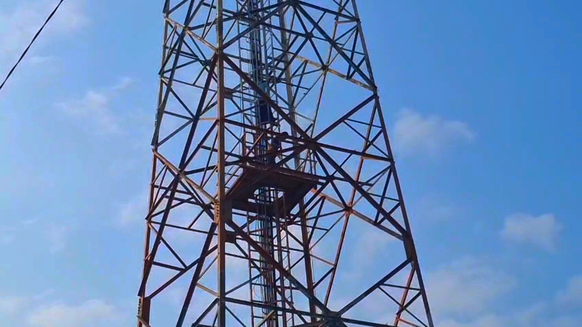 Santri Naik Tower