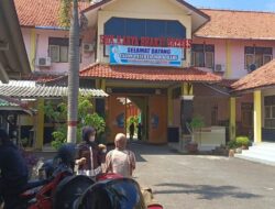 Tak Mampu Bayar Tunggakan Biaya, Ijazah Anak Yatim di Brebes 6 Tahun Ditahan Sekolah