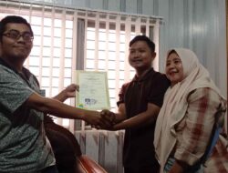 SMK Karya Bhakti Brebes Serahkan Ijazah Alumni Usai Tertahan 6 Tahun Karena Tunggakan Biaya