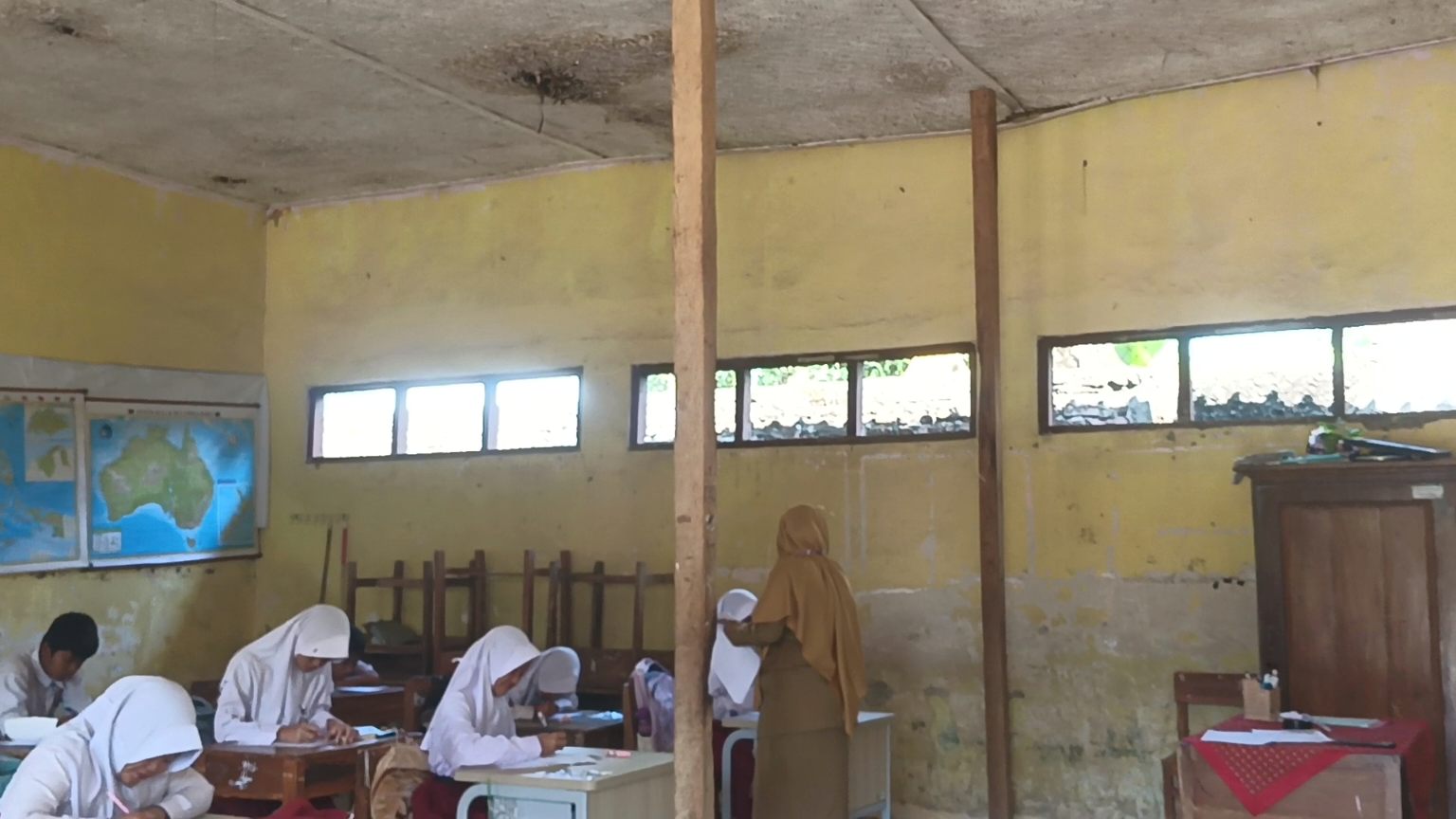 Sekolah Ambruk Brebes