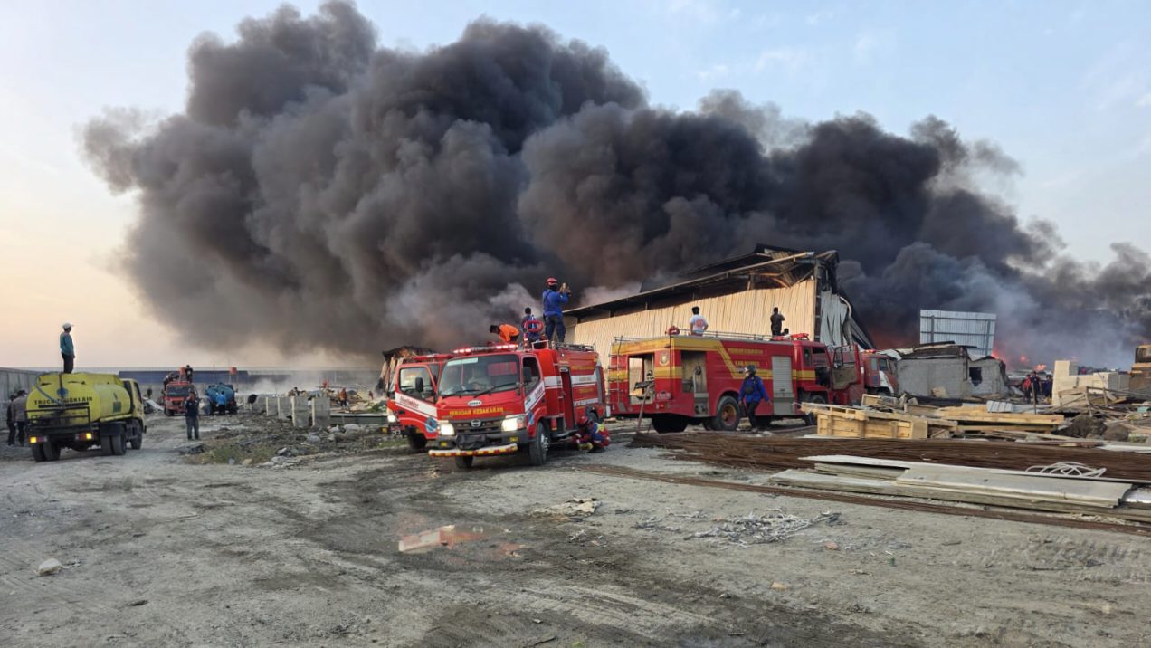 Kebakaran Gudang Brebes