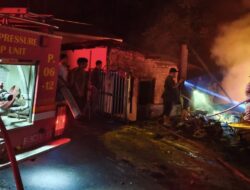 Tempat Penyulingan Minyak Cengkeh dan Lima Kendaraan di Brebes Ludes Terbakar