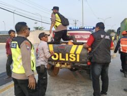 Cari Barang Bekas, Seorang Pria Tewas Tertabrak Kereta di Perlintasan Losari Brebes