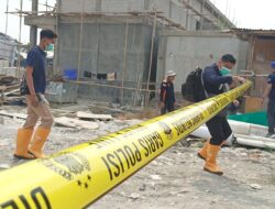 FOTO: Sepekan Peristiwa Kebakaran Gudang Limbah Sepatu di Brebes, Tim Labfor Polda Jateng Olah TKP