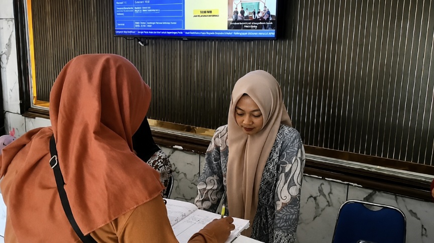 Pelayanan dan klarifikasi data penerima bansos di Kabupaten Brebes