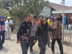 Tanggapi Keluhan Jalan Rusak Brebes, Bupati Paramitha saat Cek Lokasi: Minggu Depan Diperbaiki