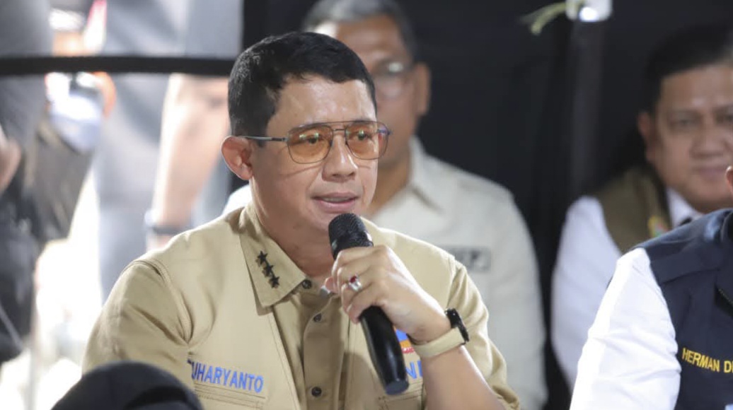 Kepala BNPB Letjen TNI Suharyanto menyampaikan klarifikasi dan permohonan maaf terkait pernyataan karhutla.