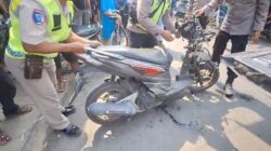 Dua Motor Terseret Kereta di Brebes, Palang Pintu Sempat Dibuka Lalu Ditutup Lagi