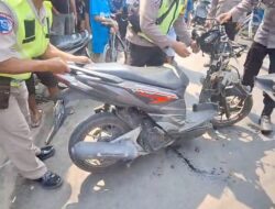 Dua Motor Terseret Kereta di Brebes, Palang Pintu Sempat Dibuka Lalu Ditutup Lagi
