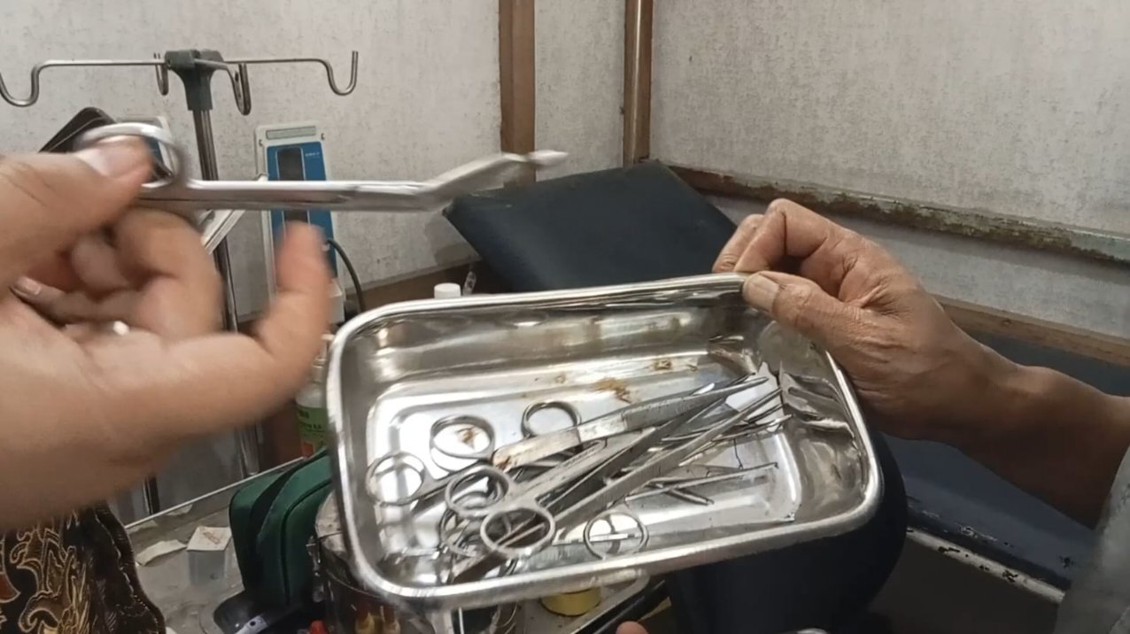 Alat medis berkarat ditemukan Komisi IV saat sidak Puskesmas Bulakamba Brebes