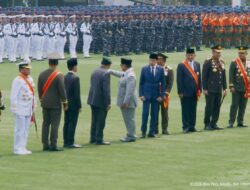Prabowo Salami SBY, Jokowi Tak Disapa Usai Foto Bersama di HUT ke-81 TNI