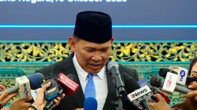 Letjen TNI Kristomei Sianturi, mantan Pangdam XXI Radin Inten yang dilantik menjadi Kepala BNPB.