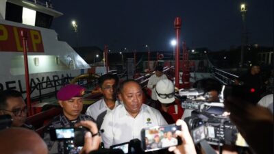 Kapal pengangkut BBM di pelabuhan terkait penyelidikan ESDM atas dugaan selisih dokumen solar B50 sebanyak 382 KL di Semarang.