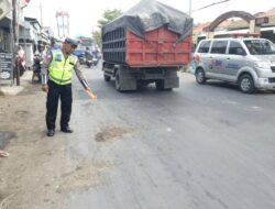 Terobos dari Kiri, Pemotor Perempuan Meninggal Terlindas Truk di Jalan Sultan Agung Brebes
